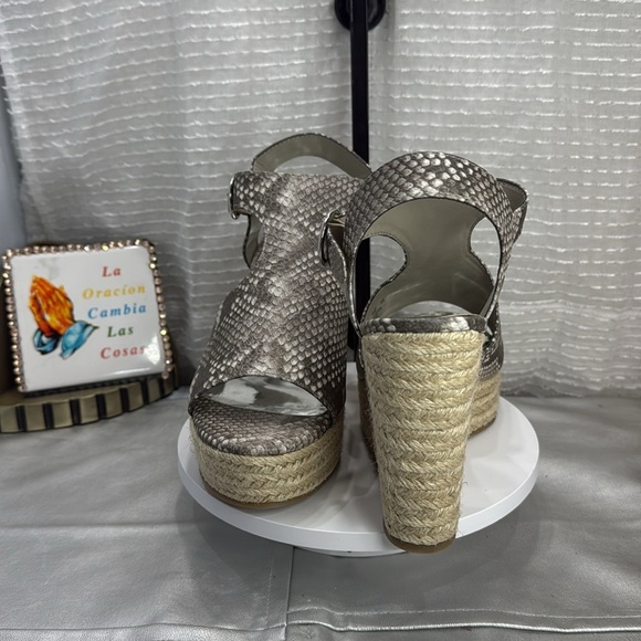(H5)Carlos by Carlos Santana Faux Reptile Leather Wedge with Slingback HeelSz 9M - Picture 3 of 13